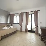 Villaggio Pineta Petto Bianco 4*