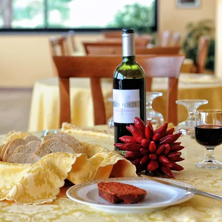 Villaggio Pineta Petto Bianco 4* Capo Vaticano