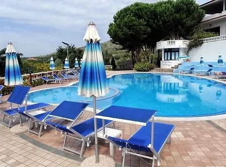 Villaggio Pineta Petto Bianco