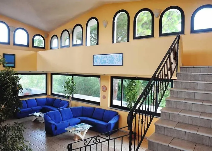 Villaggio Pineta Petto Bianco Lägenhetshotell 4*