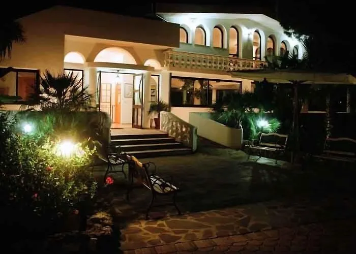 Lägenhetshotell Villaggio Pineta Petto Bianco Capo Vaticano