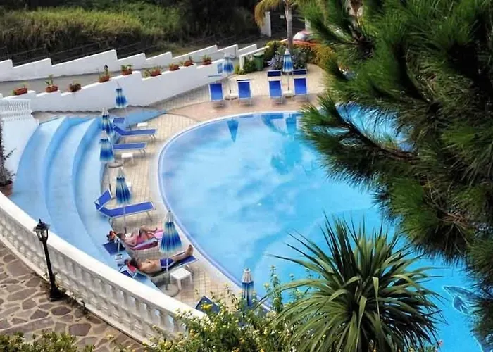 Villaggio Pineta Petto Bianco Capo Vaticano