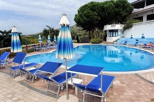 Villaggio Pineta Petto Bianco