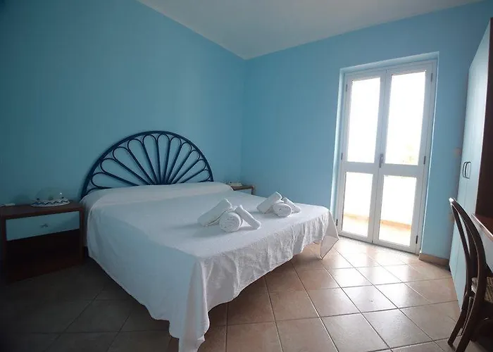 Villaggio Pineta Petto Bianco 4* Capo Vaticano