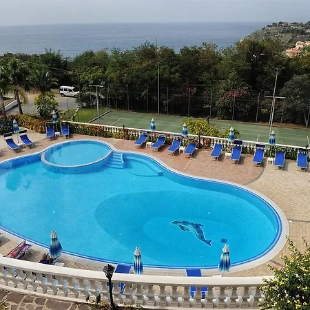 Apartahotel Villaggio Pineta Petto Bianco