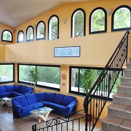 Villaggio Pineta Petto Bianco Hotel apartamentowy 4*