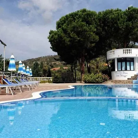 Villaggio Pineta Petto Bianco Capo Vaticano