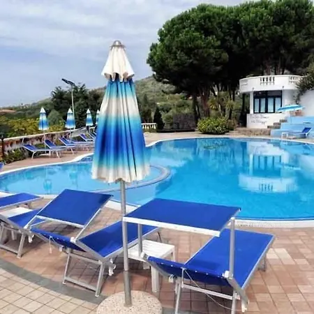 Villaggio Pineta Petto Bianco