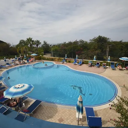 Villaggio Pineta Petto Bianco Capo Vaticano