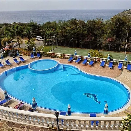 Villaggio Pineta Petto Bianco Apartahotel