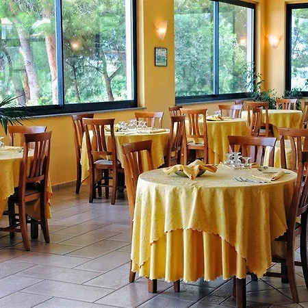 Apartahotel Villaggio Pineta Petto Bianco