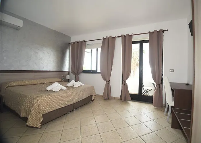 Aparthotel Villaggio Pineta Petto Bianco Capo Vaticano